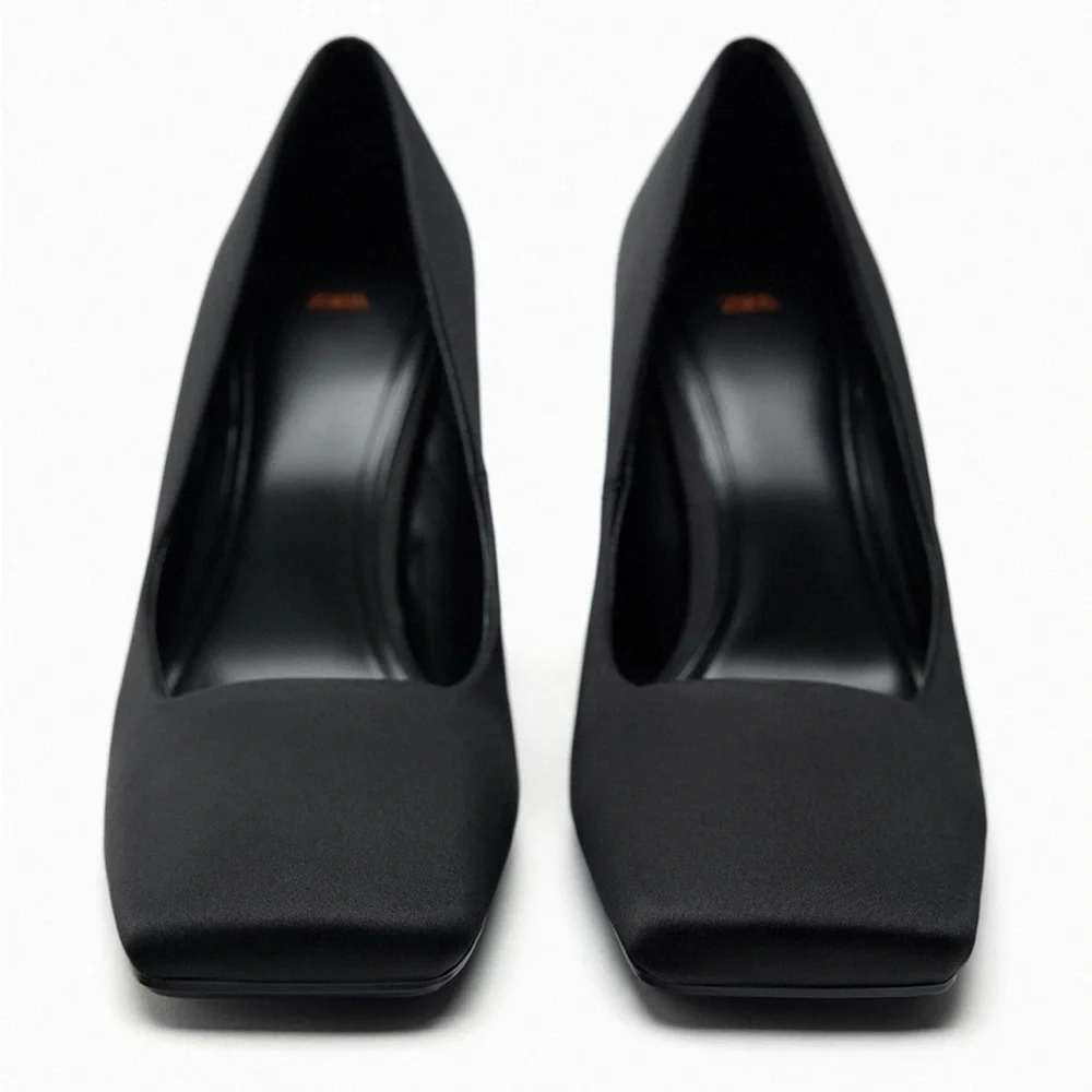Zara SQUARED TOE BLOCK HEEL SHOES. Black. Size 6.5. New with Tags.